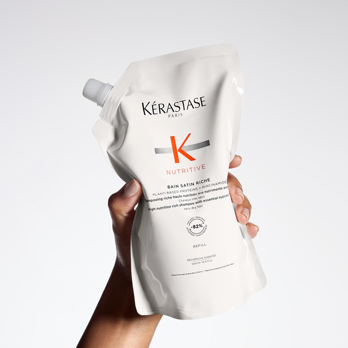 شامبو بان ساتان ريش للشعر الشديد الجفاف من مجموعة كيراستاس نوتريتيف